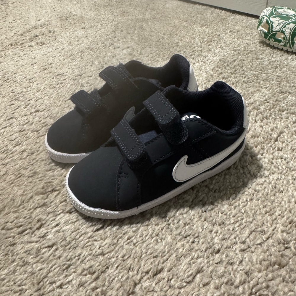 Nike Kids Dark Blue Sneakers